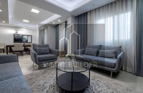 For sale in the Fifth Settlement, Al-Nargis, an apartment with an area of 156 m, luxurious finishes with the highest quality materials, 3 bedrooms. * 2 bathrooms. * Spacious reception, 3 pieces, first floor with elevator, premium location