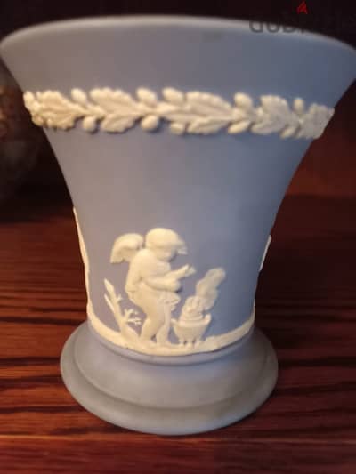 تحفة إنجليزية أصلية - Wedgwood Jasperware