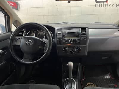 Nissan Tiida 2012