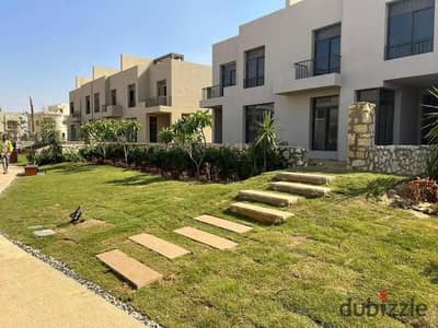 شقة للبيع في O West Club Residence | إطلالة مباشرة على البحيرة | موقع مميز