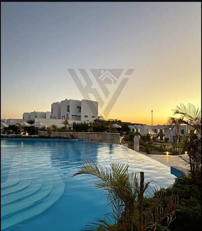 Chalet for sale in Mountain View Ras El Hekma—immediate delivery, fully finished and furnished, at half price—directly overlooking the lagoon.