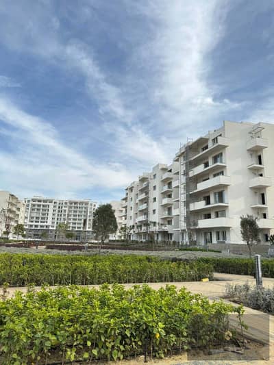 شقة 158م للبيع  على الللاجون فى City Edge العلمين الجديدة بالساحل الشمالى بقسط حتى 12 سنه