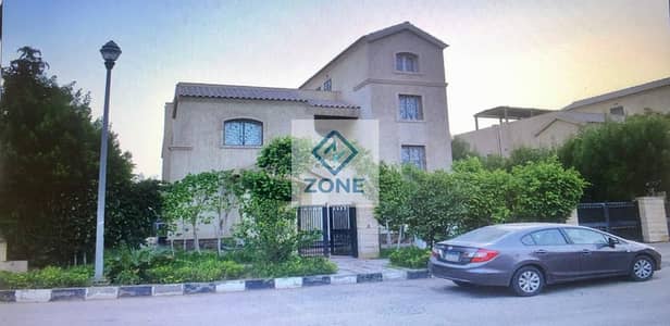 فيلا منفصله للايجار في مدينتي خطوات من نادي الجولف