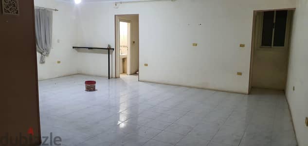 شقه للايجار فى مدينه نصر فى شارع الشنب