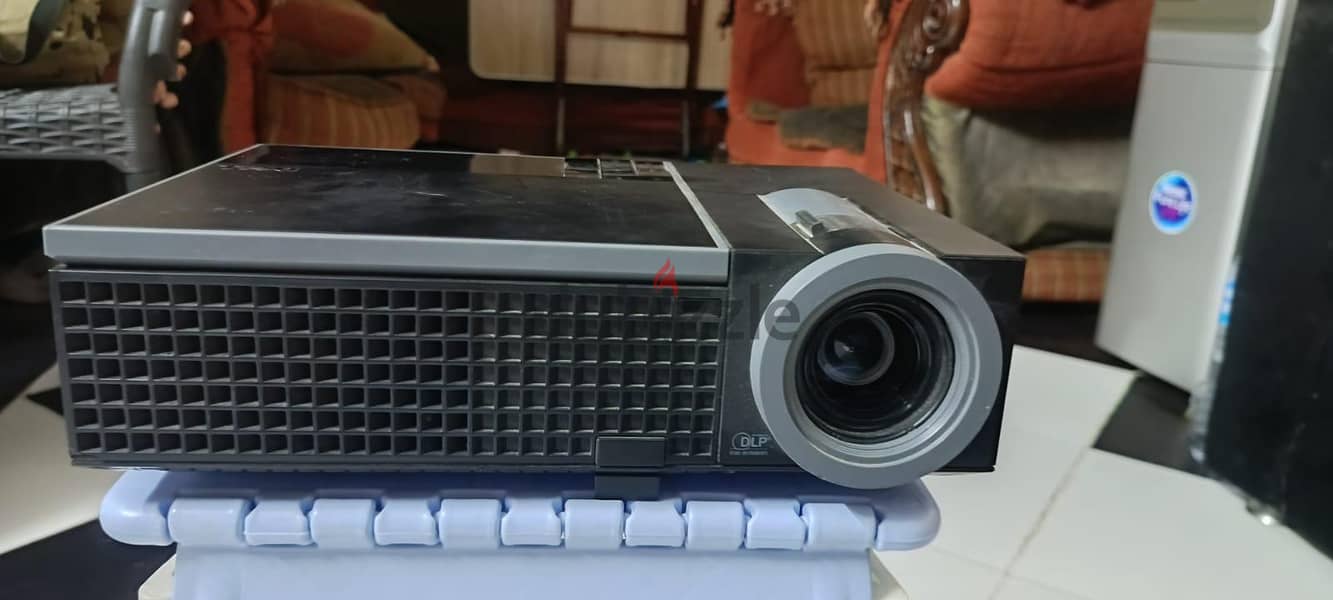 projector dell 1