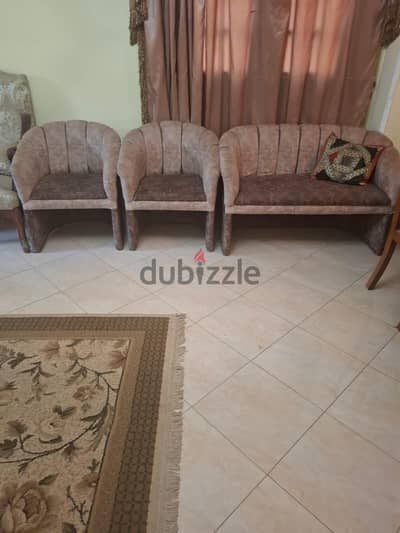 ٢ كنبة و٢ كرسي