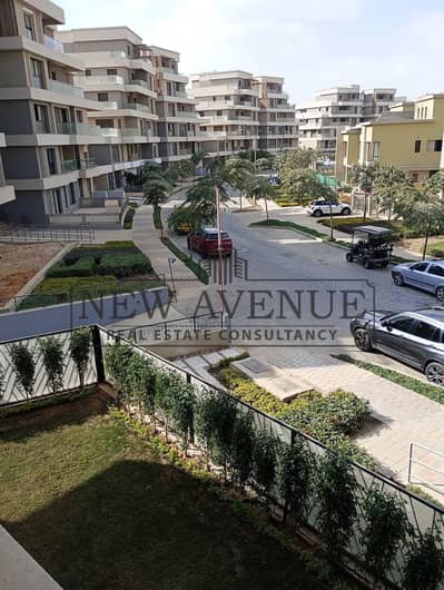 شقة استلام فوري في موقع متميز جدا تطل علي حديقة واسعة اطلاله بحري للبيع في سكاي كوندوس ڤيليت سوديك Sky Condos Villette Sodic