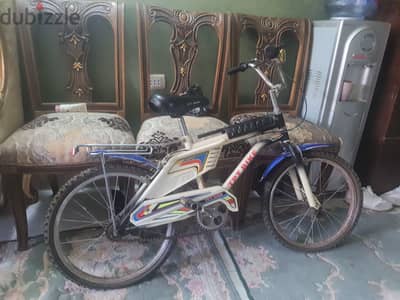 عجلة مستعملة بحالة جيدة – للبيع