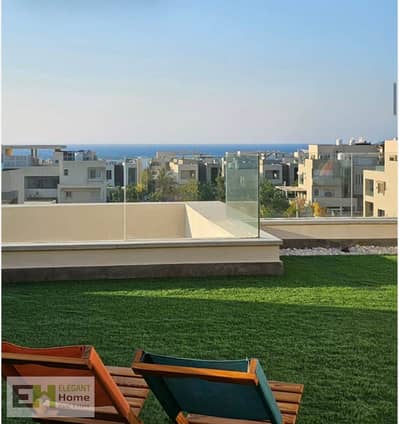 Upper chalet penthouse for sale in Hacienda White