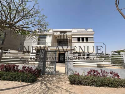 A very special Standalone villa in Taj Sultan View Landscape attractive Price  For sale in taj sultan