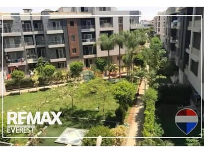 Garden apartment -Zayed Dunes-Kitchen and acs