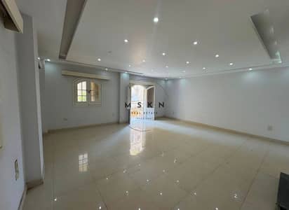 Apartment for rent under law in Al-Banfsaj 3 Villas 240m - First Assembly