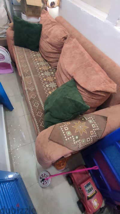 كنبة انتريه مستعملة  بحالة جيدة