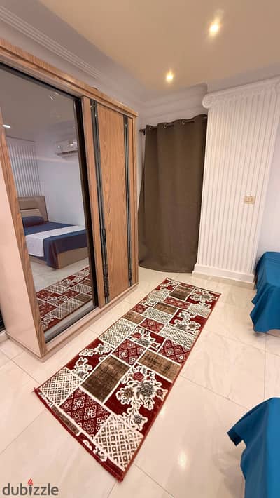 أستوديو مفروش فندقي مكيفة بالكامل يوجد جميع الأجهزة الحديثة بموقع متميز في مدينة نصر على عباس العقاد الرئيسي و بالقرب من سيتى ستارز