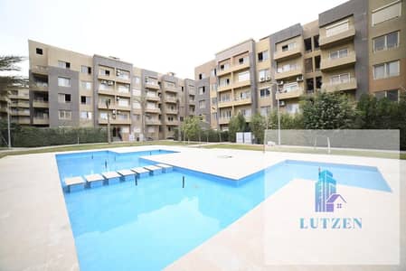 شقة أول سكن للإيجار في Katameya Gardens 165م دور ثاني 3 غرف ماستر بدريسنج بالمطبخ والتكييفات وجراج خاص