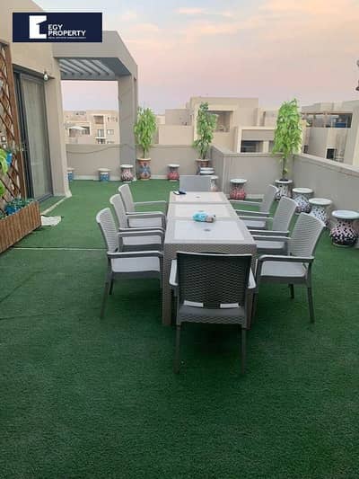 بموقع خيالي بنتهاوس متشطب بالكامل للبيع في  المراسم فيفث سكوير - القاهرة الجديدة