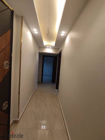 Apartment for rent, 180 sqm, first-time occupancy, super-lux finish, in Zahraa El Maadi (10th Sector).