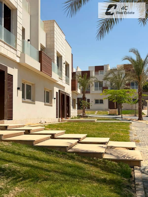Townhouse for sale lowest down payment , installments 225m ready to move in Azzar 2 new cairo fifth settlement