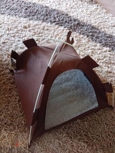 miniature cat house