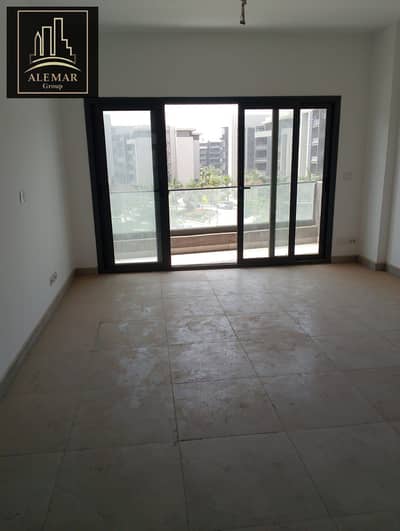 For sale in Privado Madinaty, a 131m² apartment at a bargain price, cash only, third floor, open view, includes garage, directly next to services. For sale in Privado Madinaty, a 131m² apartment at a bargain price, cash only, third floor, open view, includes garage, directly next to services.