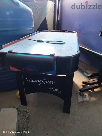 طاولة  air hockey