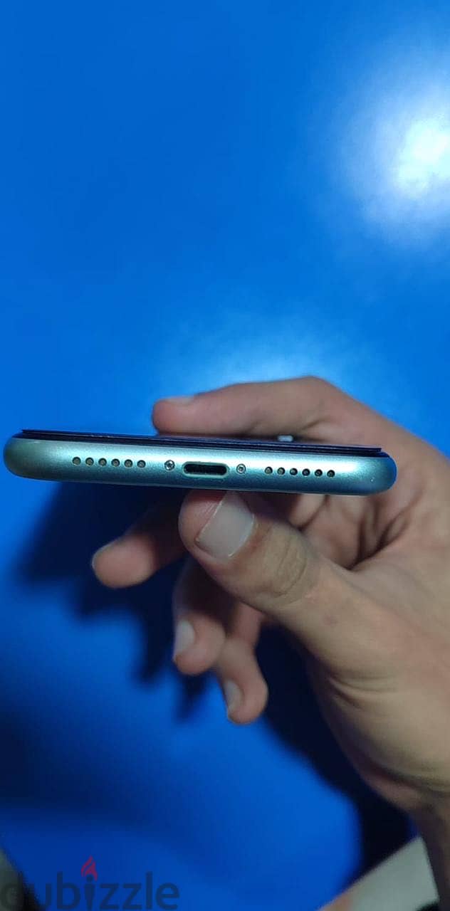 Apple - iPhone 11 4