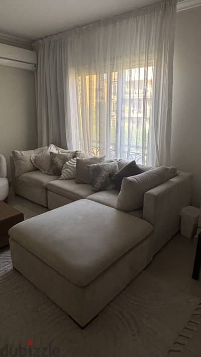 L shape Like new - perfect condition