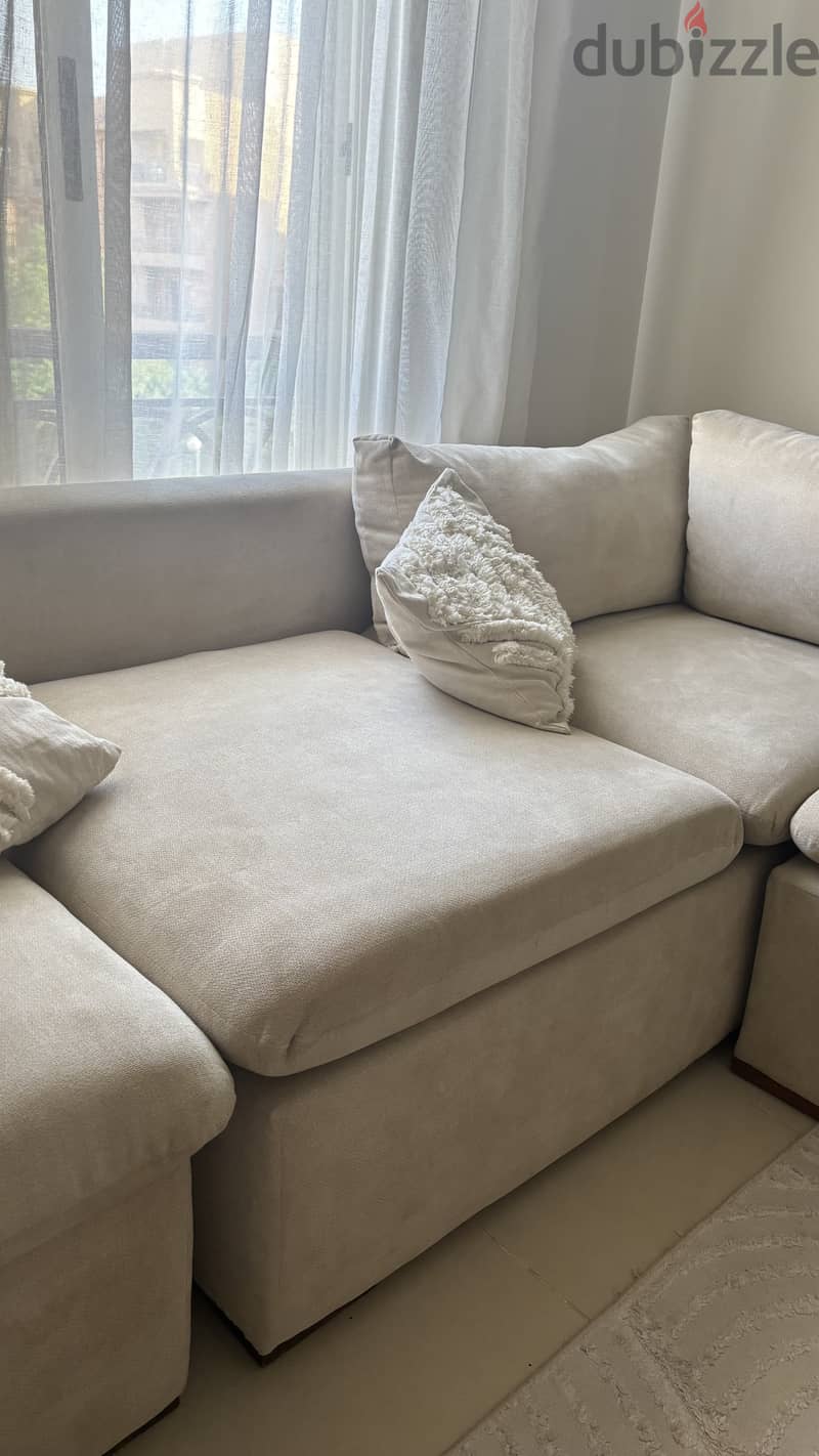 L shape Like new - perfect condition 2