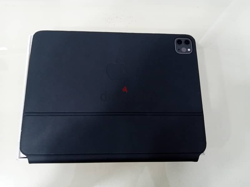 iPad pro 11 inch 4th generation M2 8