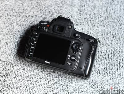 Nikon 610