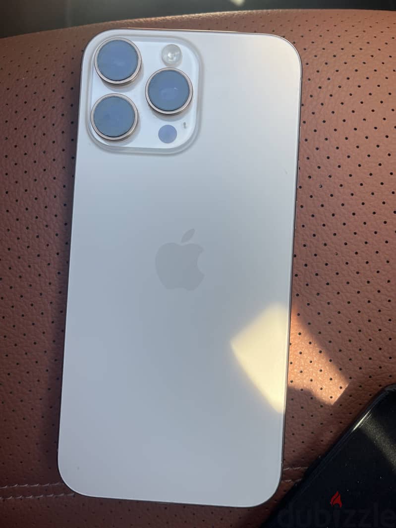 Apple - iPhone 16 Pro Max 1