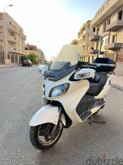  للبيع Suzuki Burgman بحالة ممتازة 