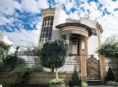 فيلا مستقلة مميزة تشطيب كامل للبيع في جولدن هايتس 1 التجمع  Golden Heights 1 New Cairo