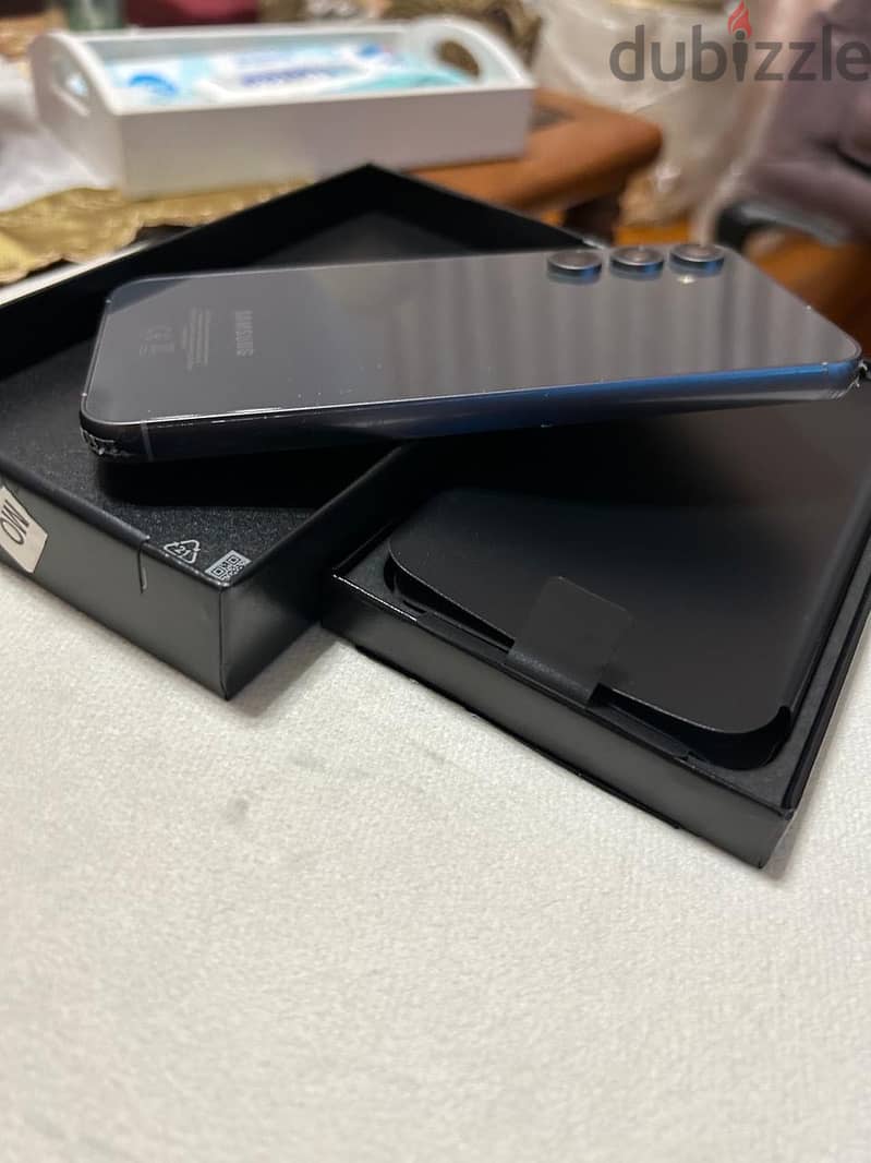 Samsung S23 4