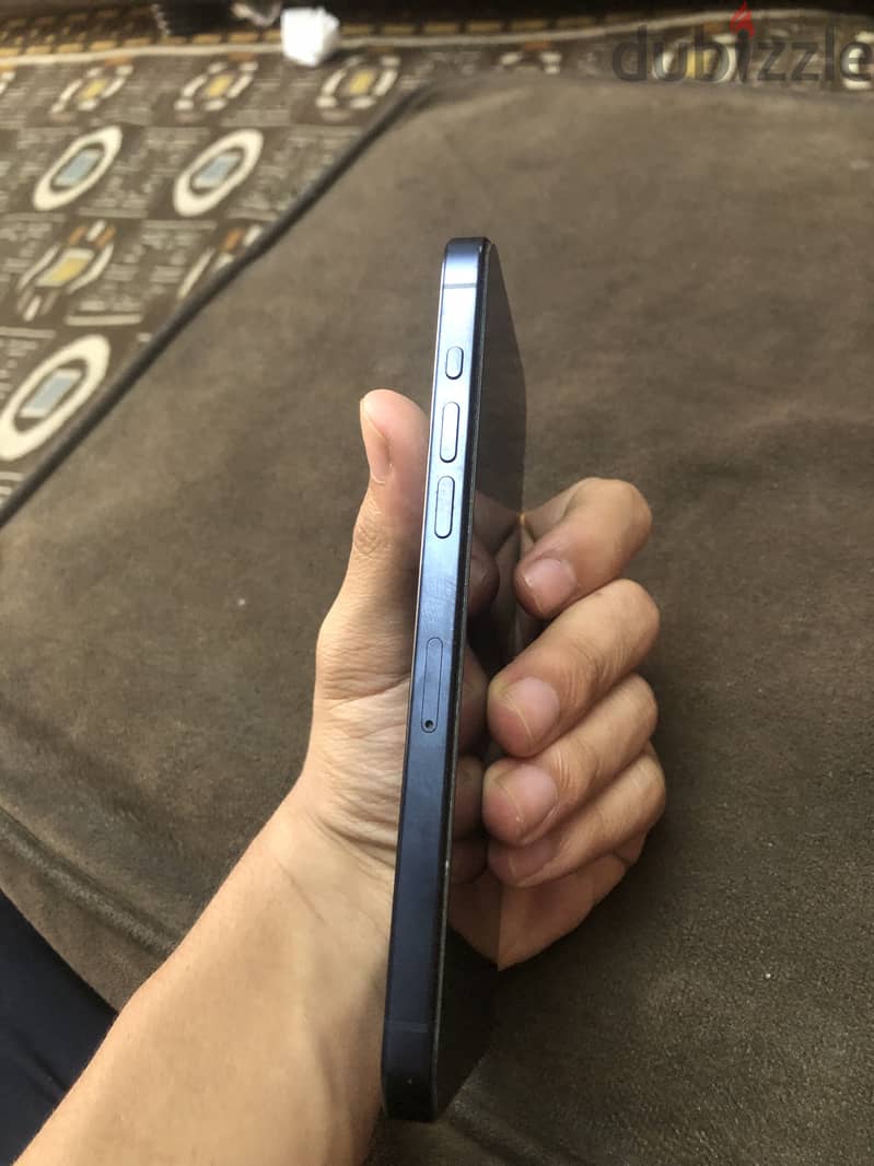 Apple - iPhone 15 Pro Max 3