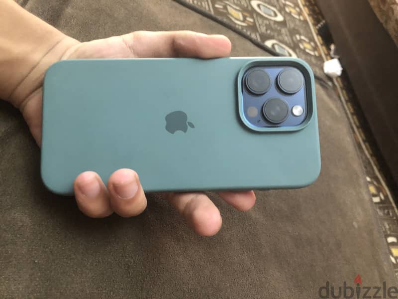 Apple - iPhone 15 Pro Max 7