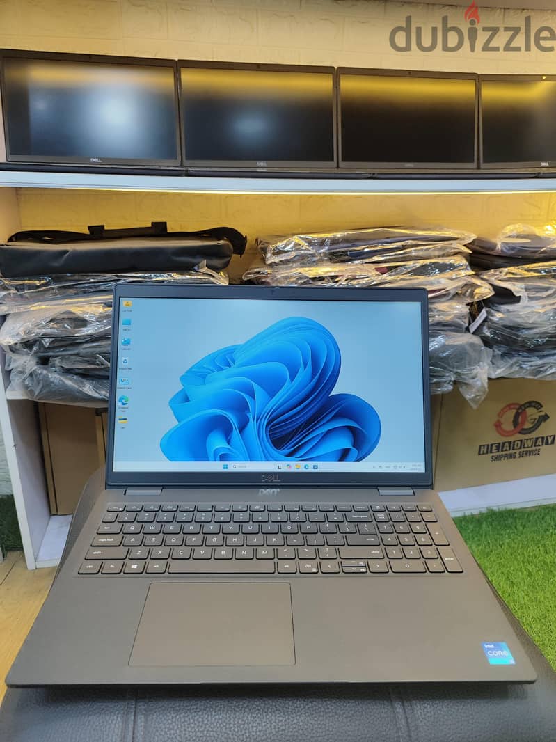Dell latitude 3520 1