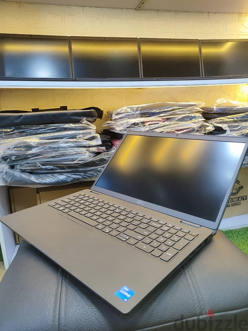 Dell latitude 3520 4