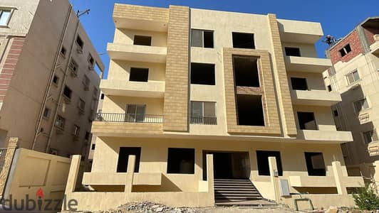 شقة مميزه للبيع فى الاندلس ٢٠٠م بسعر مميز بالقرب من كمبوند قطاميه ديونز