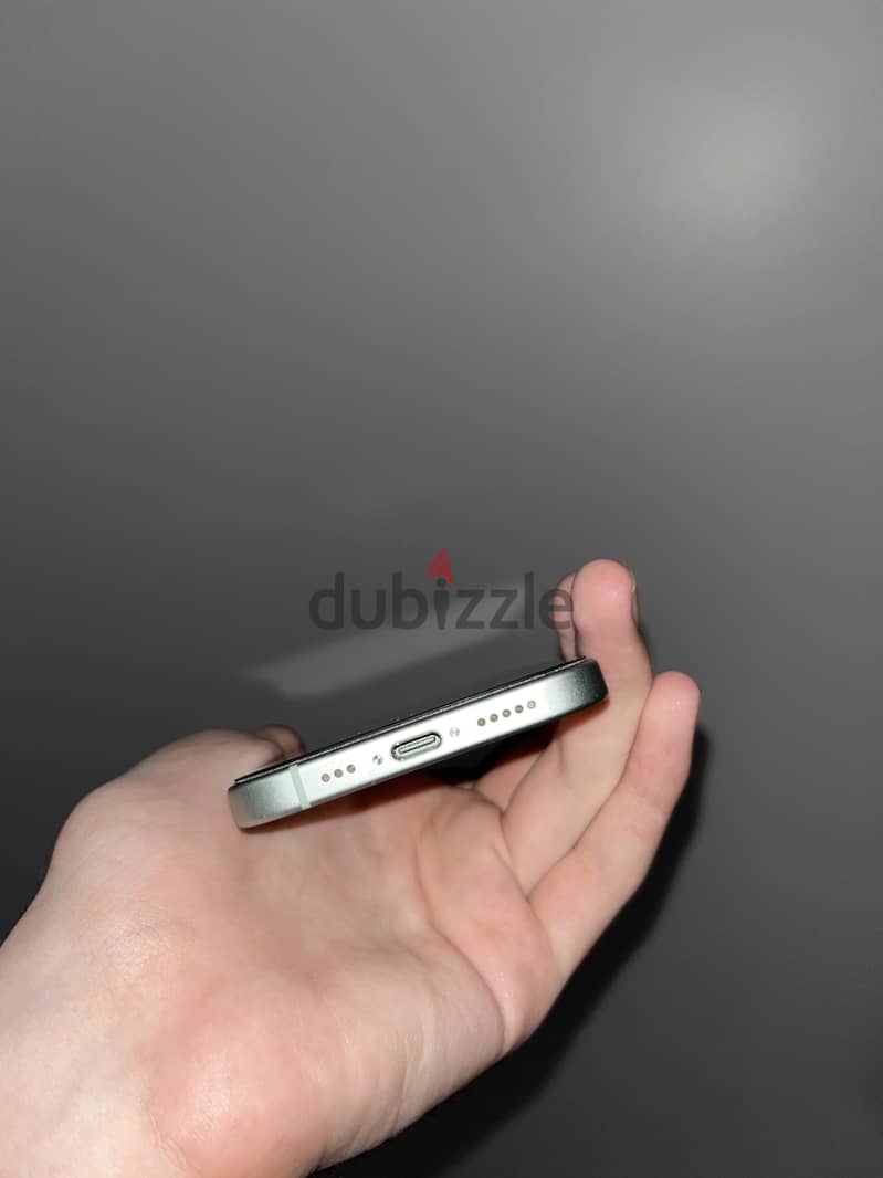 Apple iPhone 15 6