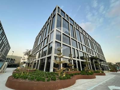 بسعر لقطة مكتب 155م ريسيل استلام فوري للبيع في CFC كايرو فيستيفال سيتي التجمع الخامس القاهرة الجديدة