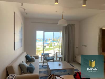 شاليه للبيع Sea view بخصم كاش 30% فى الساحل الشمالي بقرية  glee جمب دبلوماسين 2 و دقايق من العلمين الجديدة