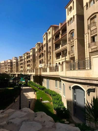In Prime Location, in the heart of New Cairo, receive your apartment immediately, next to Dar Misr Al Andalus, and close to Hyde Park, with a 40% disc