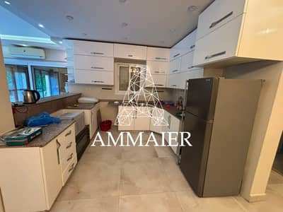 شقة ارضي بجاردن 300م للايجار في ويستاون بيفرلي هيلز ( 3غرف + ناني ) مطبخ + تكييفات + شاترز