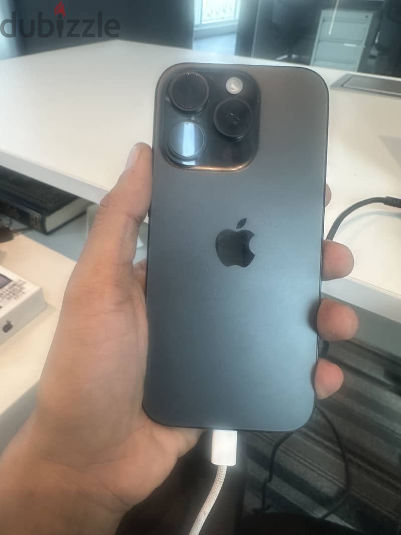 Apple - iPhone 16 Pro battery 93% no scratch 2