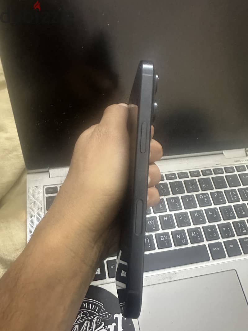 Apple - iPhone 16 Pro battery 93% no scratch 4