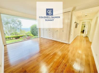400 sqm apartment with a commercial license available for sale or rent; features 9 rooms, 4 bathrooms, and 3 parking spaces, located in Dokki Amman sq