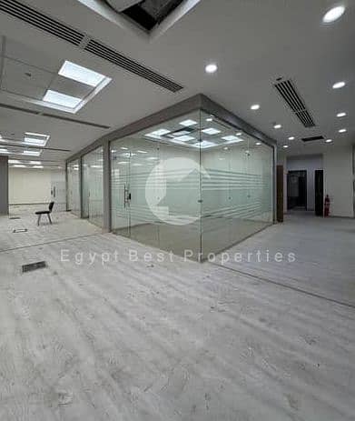 مقر اداري 2200م للايجار بسعر مميز التسعين الجنوبي متشطب فوج مول التجمع الخامس