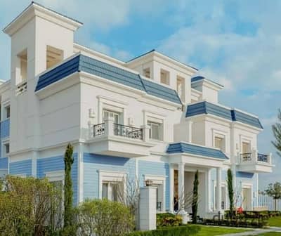 Independent villa with a garden, immediate delivery, fully luxury finished in Grand Valleys Compound, New Capital