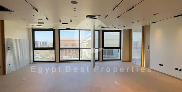 بسعر مميز مكتب اداري 136م متشطب للايجار في ميفيدا الجولدن سكوير Mivida Business Park